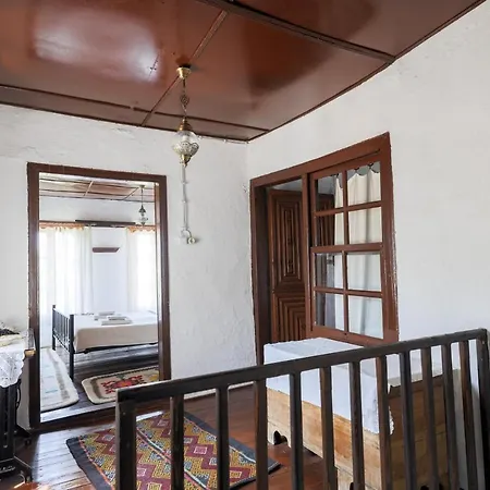 Nikbin Yamac Selçuk