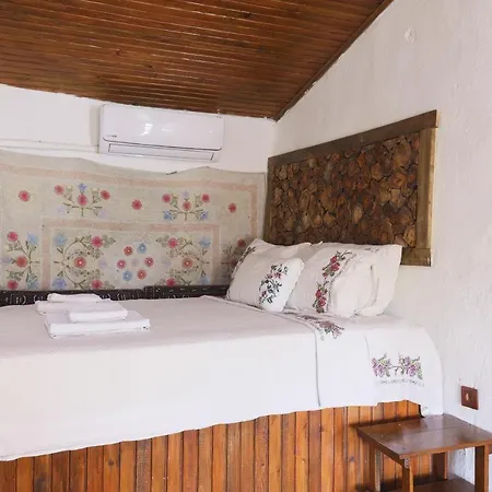 ホテル Nikbin Yamac