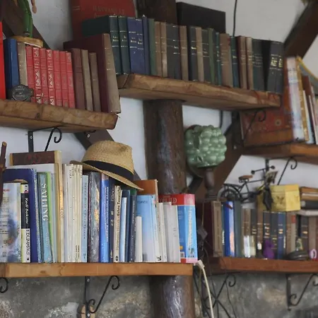 ホテル Nikbin Yamac