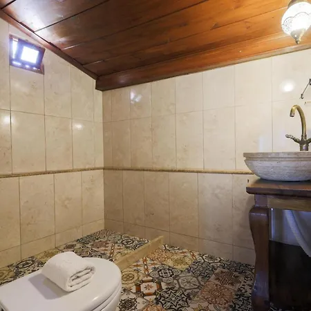 Πανσιόν Nikbin Yamac
