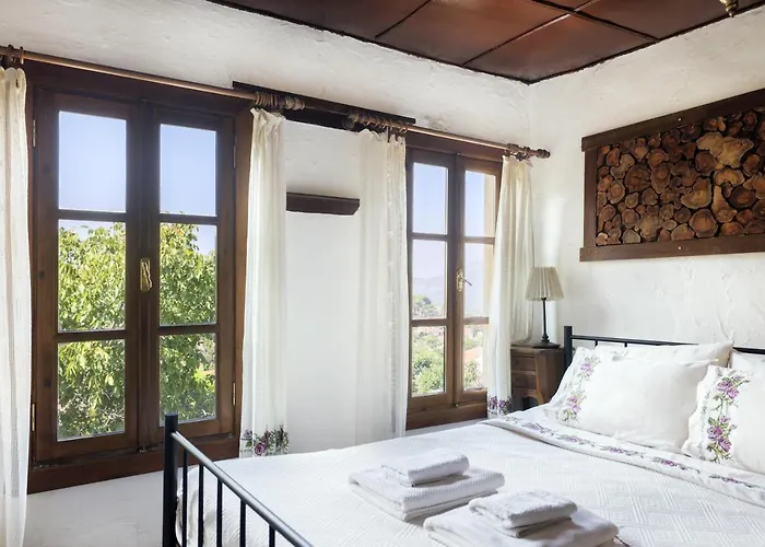 Nikbin Yamac Hotell 3*