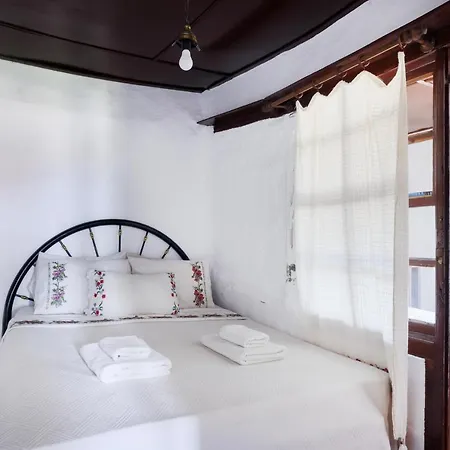 Guest house Nikbin Yamac