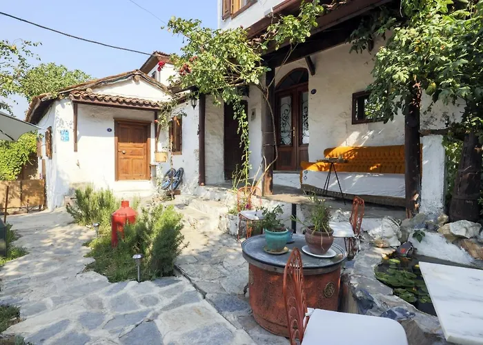 Nikbin Yamac Otel 3*